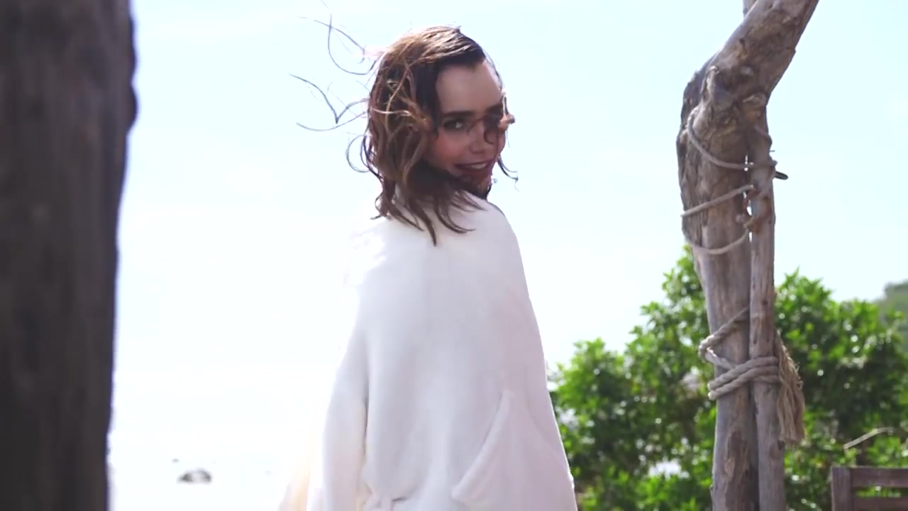 Lily_Collins__179.jpg