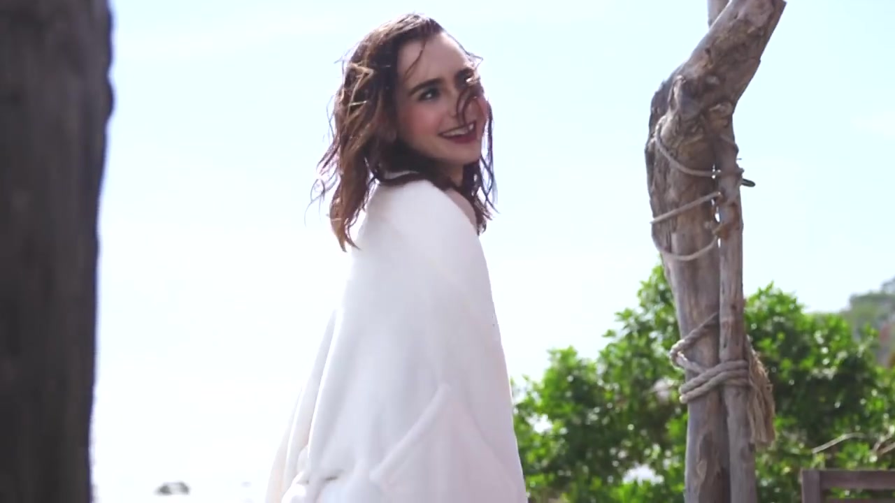 Lily_Collins__182.jpg