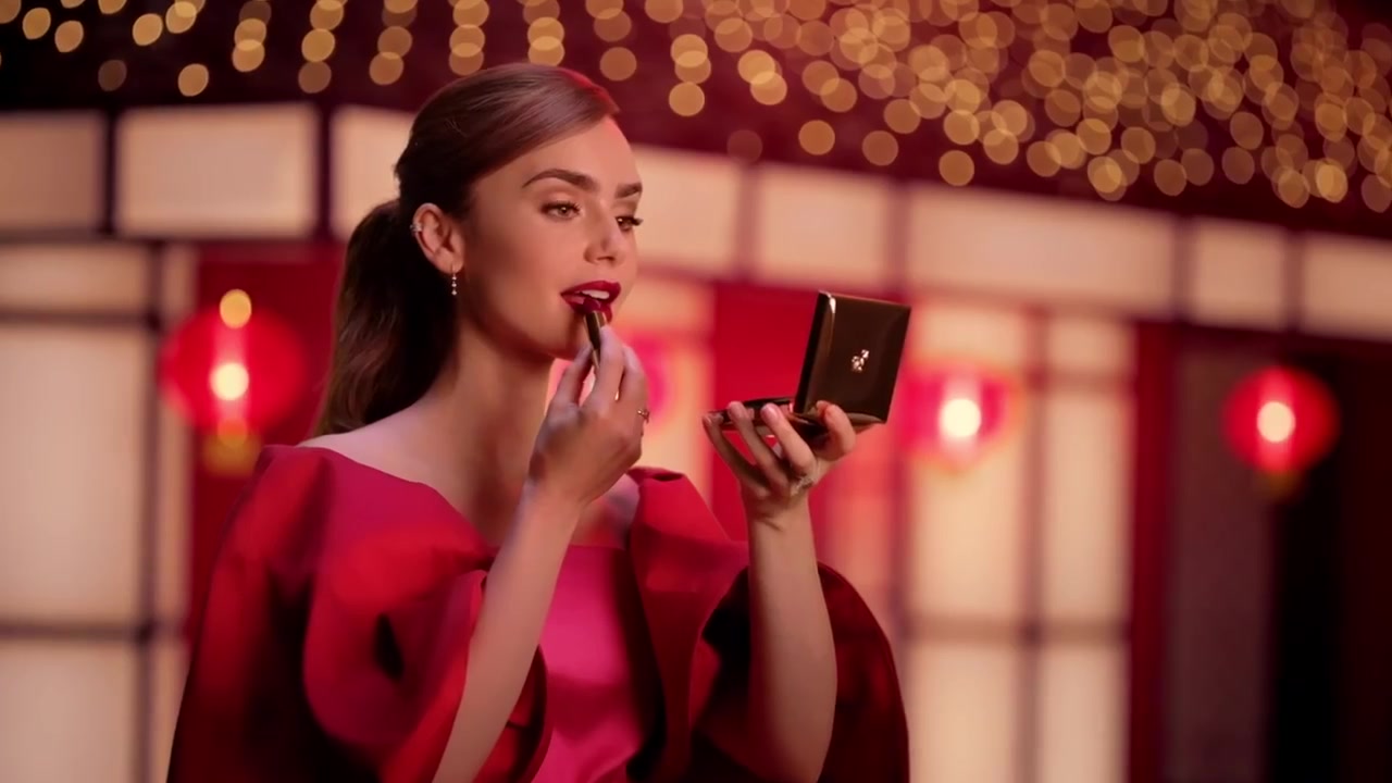 Reset_for_a_Blooming_New_Year_with_Lily_Collins_019.jpg