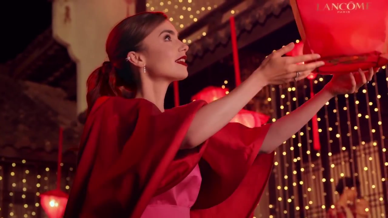 Reset_for_a_Blooming_New_Year_with_Lily_Collins_035.jpg