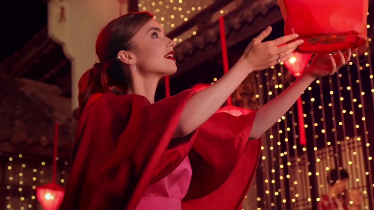 Reset_for_a_Blooming_New_Year_with_Lily_Collins_036.jpg