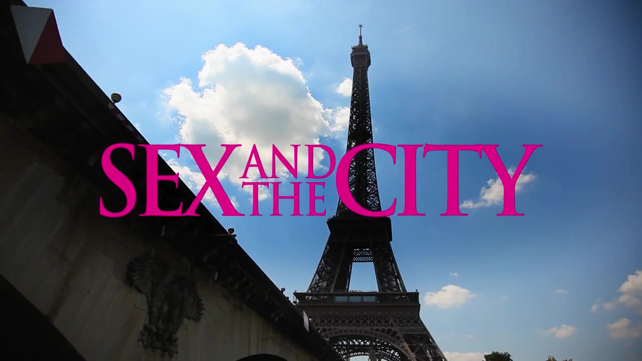Emily_in_Paris___Official_Teaser__039.jpg