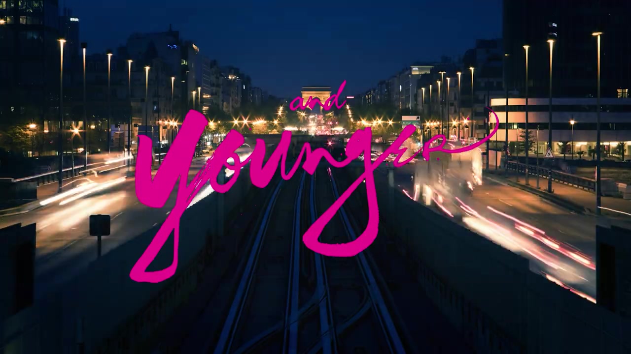 Emily_in_Paris___Official_Teaser__041.jpg Emily_in_Paris___Official_Teaser__041.jpg