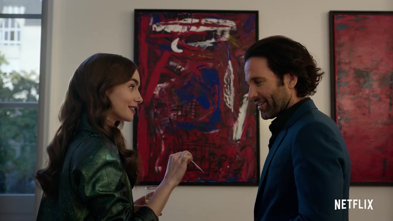 Emily_in_Paris___Official_Teaser__062.jpg