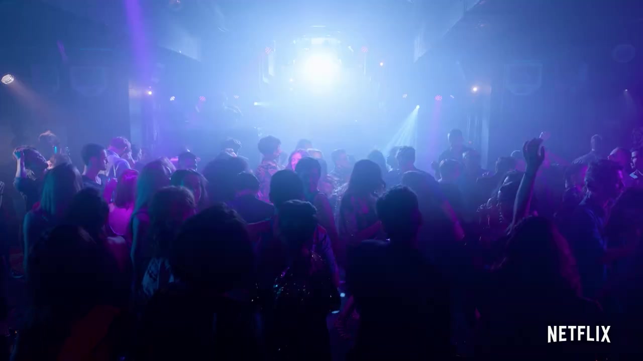 Emily_in_Paris___Official_Teaser__110.jpg