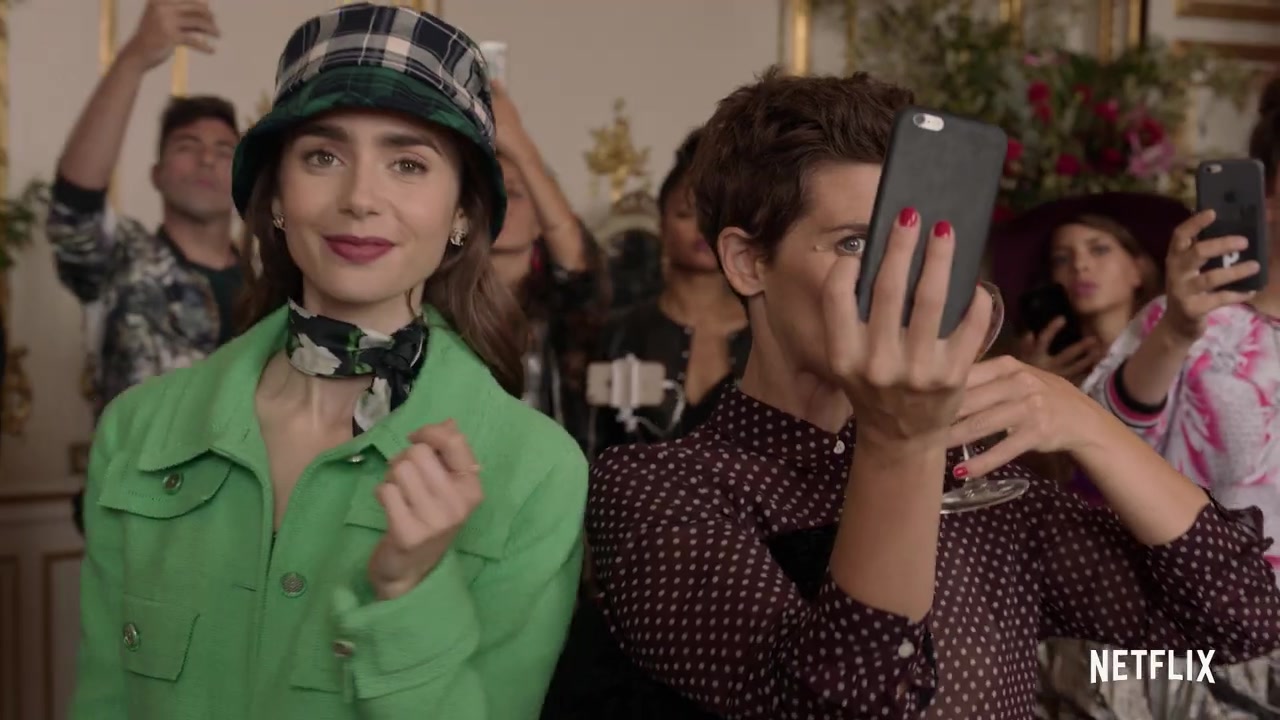 Emily_in_Paris___Official_Teaser__116.jpg