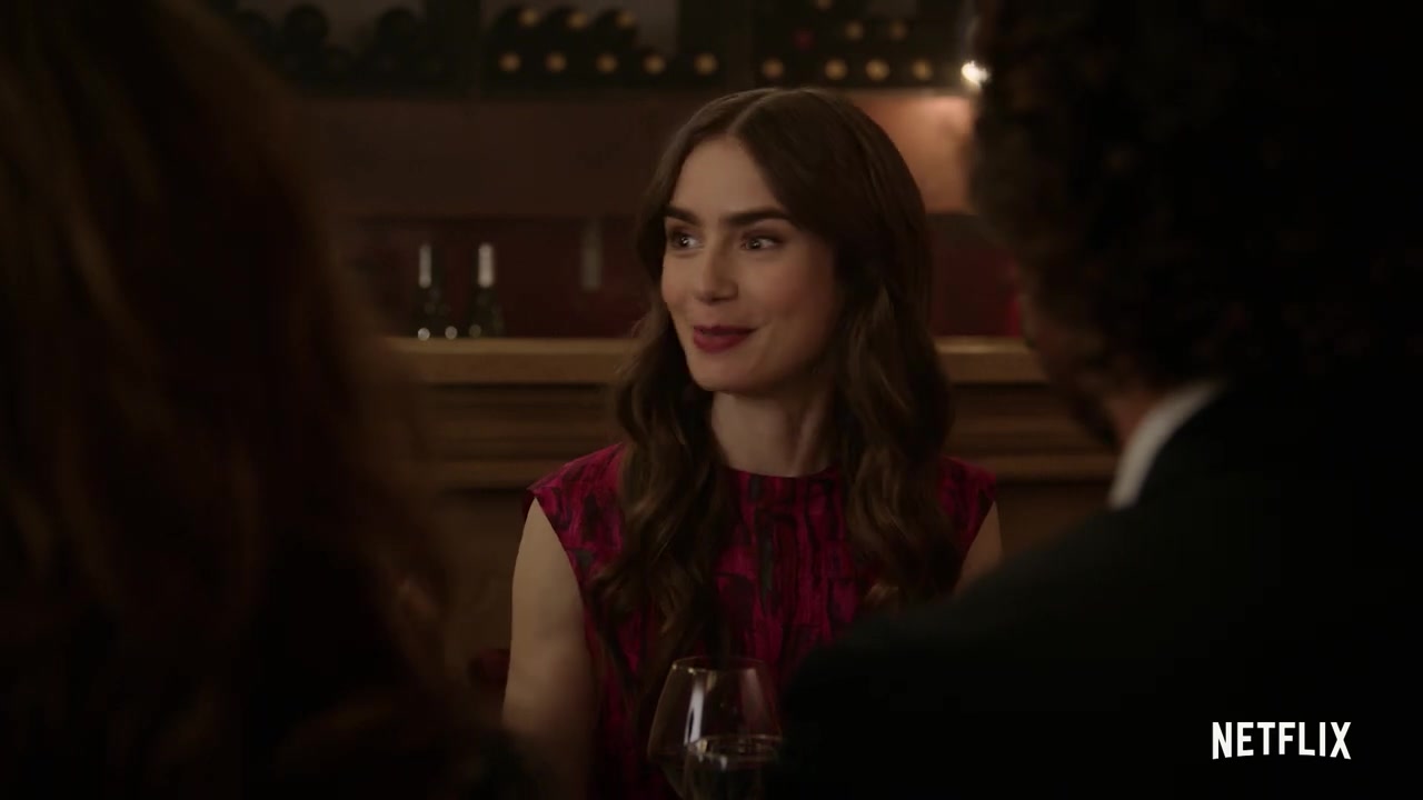 Emily_in_Paris___Official_Teaser__142.jpg Emily_in_Paris___Official_Teaser__142.jpg