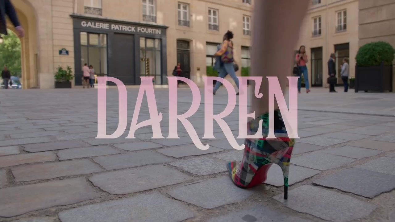 Emily_in_Paris_-_Official_Trailer_-_Netflix_011.jpg