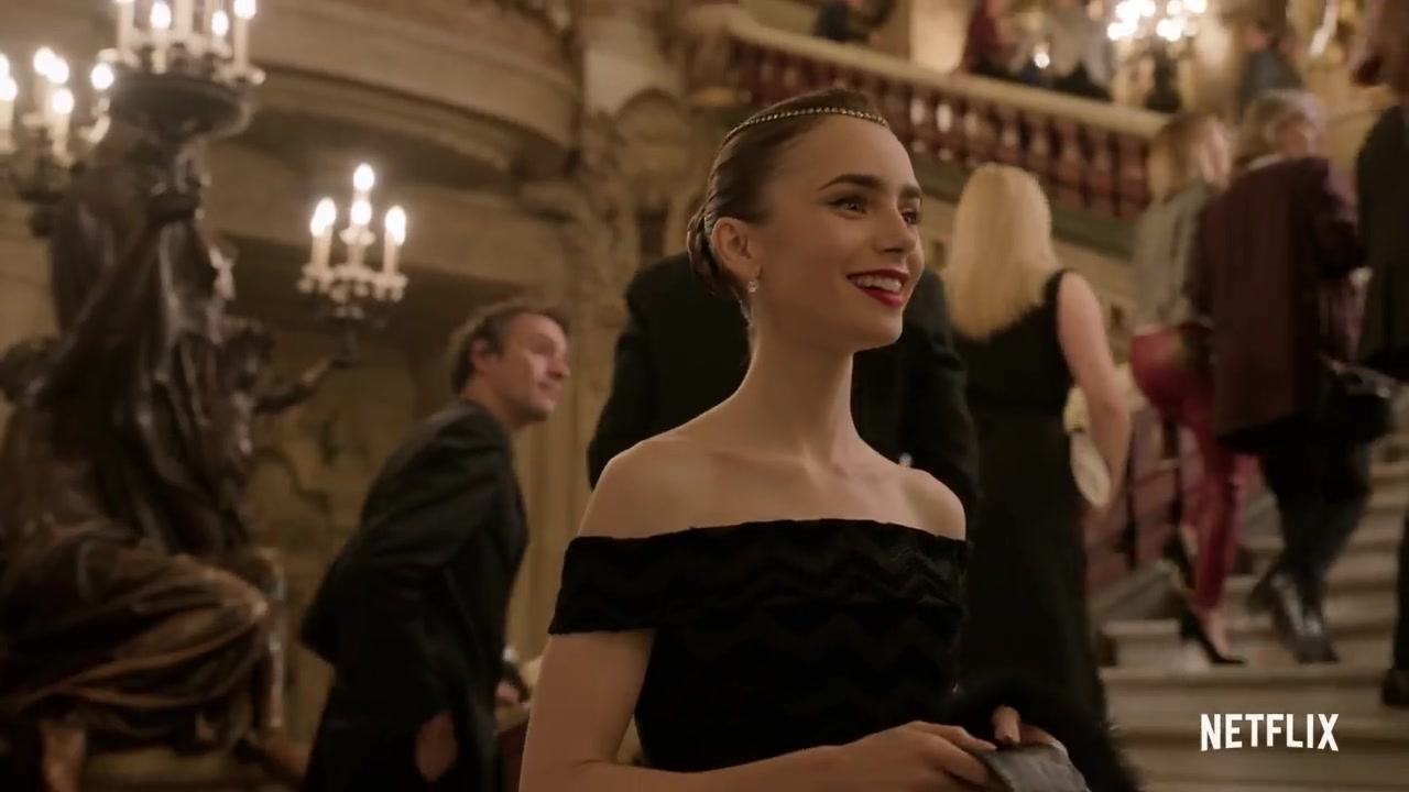 Emily_in_Paris_-_Official_Trailer_-_Netflix_124.jpg