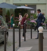 Emily_in_Paris_-_Official_Trailer_-_Netflix_008.jpg