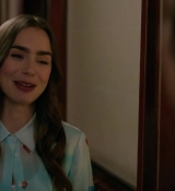 Emily_in_Paris_-_Official_Trailer_-_Netflix_017.jpg