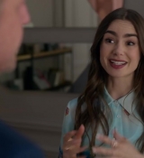 Emily_in_Paris_-_Official_Trailer_-_Netflix_115.jpg