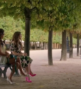 Emily_in_Paris_-_Official_Trailer_-_Netflix_159.jpg
