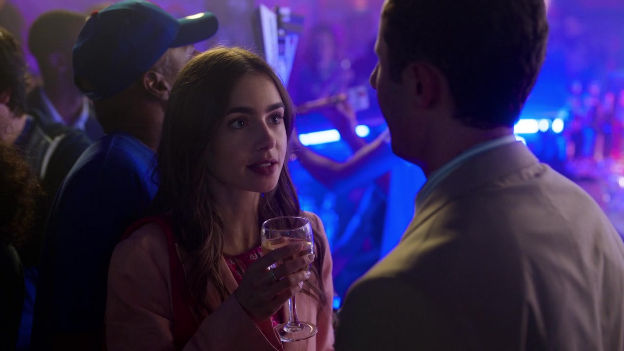 Emily_in_Paris_S01E01_Emily_in_Paris_720p_NF_WEB-DL_DDP5_1_x264-BTN_0304.jpg Emily_in_Paris_S01E01_Emily_in_Paris_720p_NF_WEB-DL_DDP5_1_x264-BTN_0304.jpg