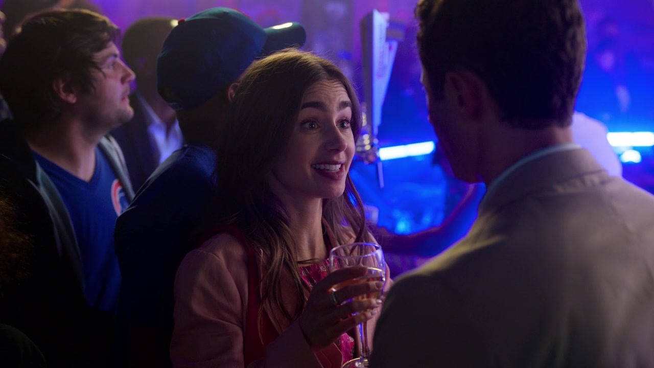 Emily_in_Paris_S01E01_Emily_in_Paris_720p_NF_WEB-DL_DDP5_1_x264-BTN_0314.jpg