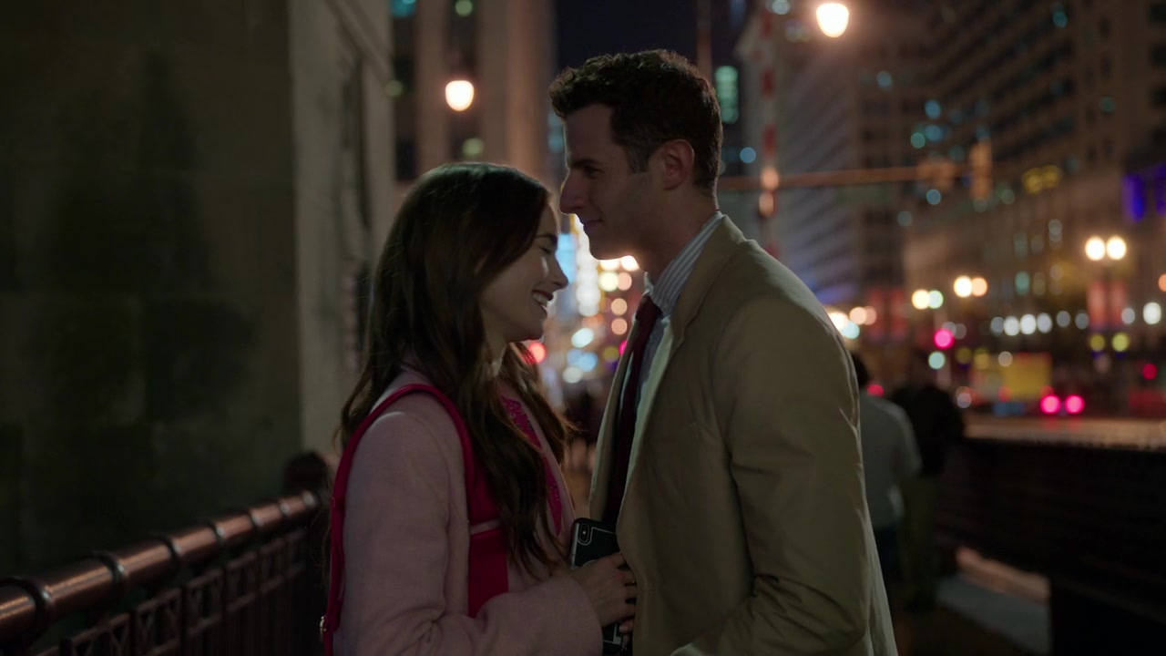 Emily_in_Paris_S01E01_Emily_in_Paris_720p_NF_WEB-DL_DDP5_1_x264-BTN_0411.jpg