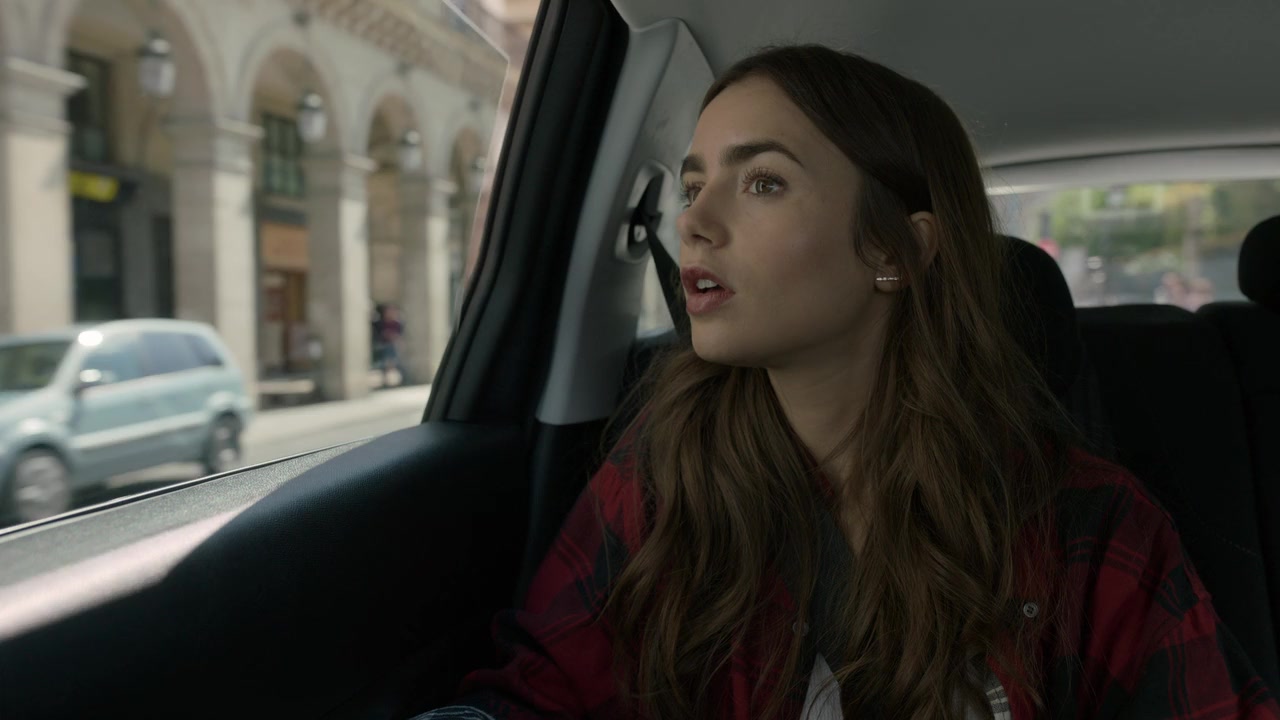 Emily_in_Paris_S01E01_Emily_in_Paris_720p_NF_WEB-DL_DDP5_1_x264-BTN_0424.jpg