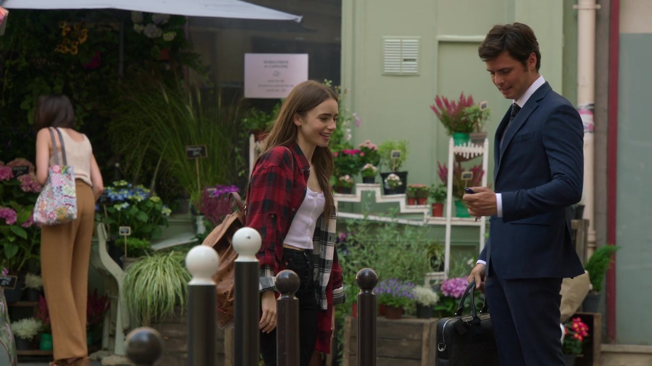Emily_in_Paris_S01E01_Emily_in_Paris_720p_NF_WEB-DL_DDP5_1_x264-BTN_0510.jpg Emily_in_Paris_S01E01_Emily_in_Paris_720p_NF_WEB-DL_DDP5_1_x264-BTN_0510.jpg