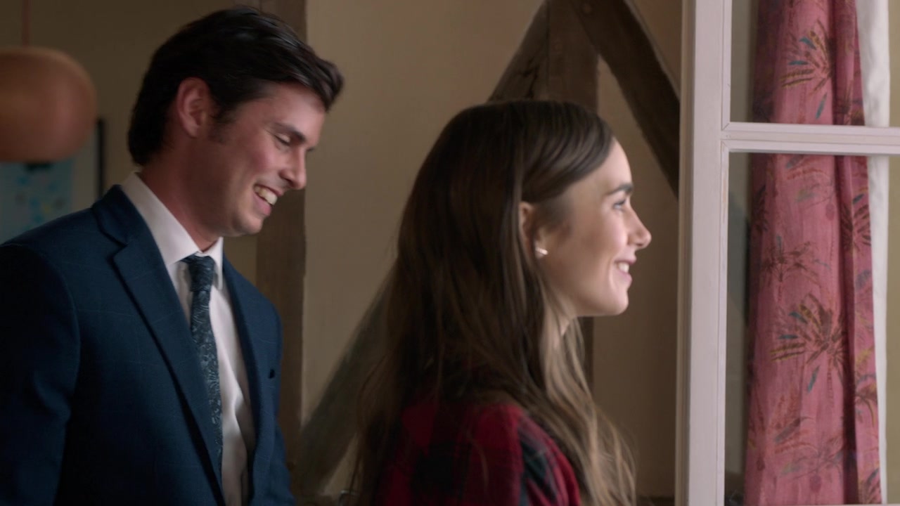 Emily_in_Paris_S01E01_Emily_in_Paris_720p_NF_WEB-DL_DDP5_1_x264-BTN_0668.jpg