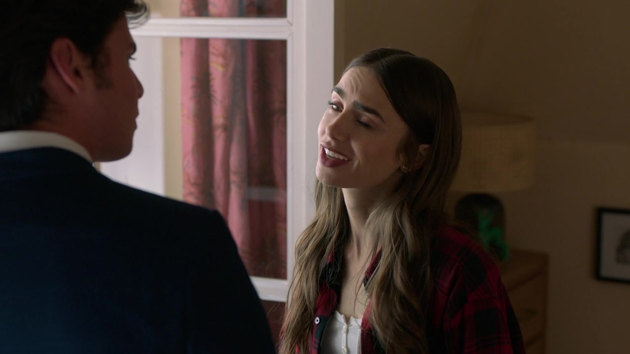 Emily_in_Paris_S01E01_Emily_in_Paris_720p_NF_WEB-DL_DDP5_1_x264-BTN_0676.jpg