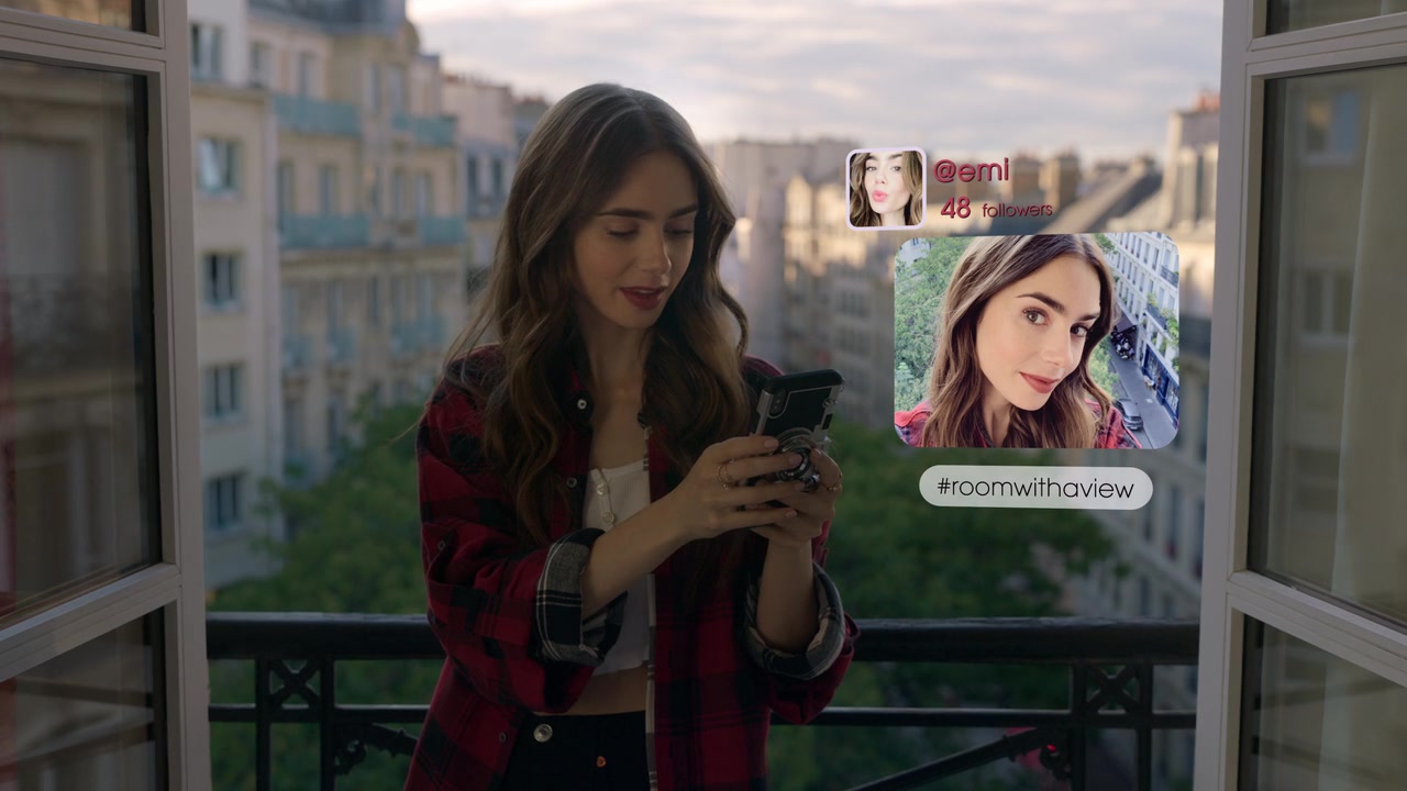 Emily_in_Paris_S01E01_Emily_in_Paris_720p_NF_WEB-DL_DDP5_1_x264-BTN_0739.jpg