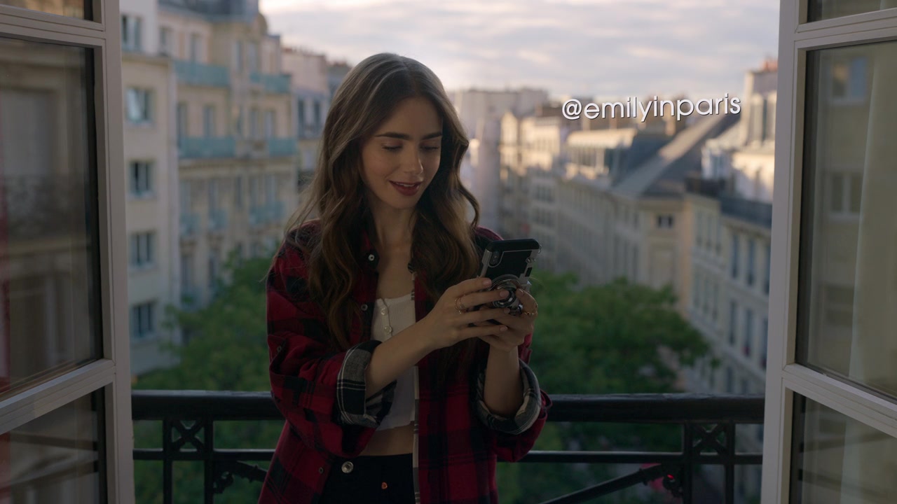 Emily_in_Paris_S01E01_Emily_in_Paris_720p_NF_WEB-DL_DDP5_1_x264-BTN_0742.jpg Emily_in_Paris_S01E01_Emily_in_Paris_720p_NF_WEB-DL_DDP5_1_x264-BTN_0742.jpg