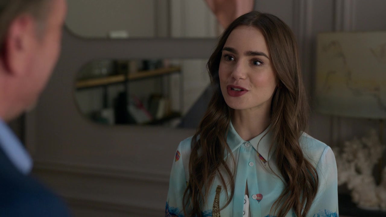 Emily_in_Paris_S01E01_Emily_in_Paris_720p_NF_WEB-DL_DDP5_1_x264-BTN_1018.jpg
