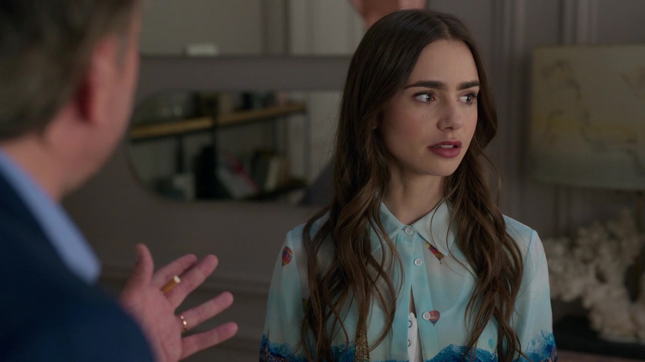 Emily_in_Paris_S01E01_Emily_in_Paris_720p_NF_WEB-DL_DDP5_1_x264-BTN_1028.jpg