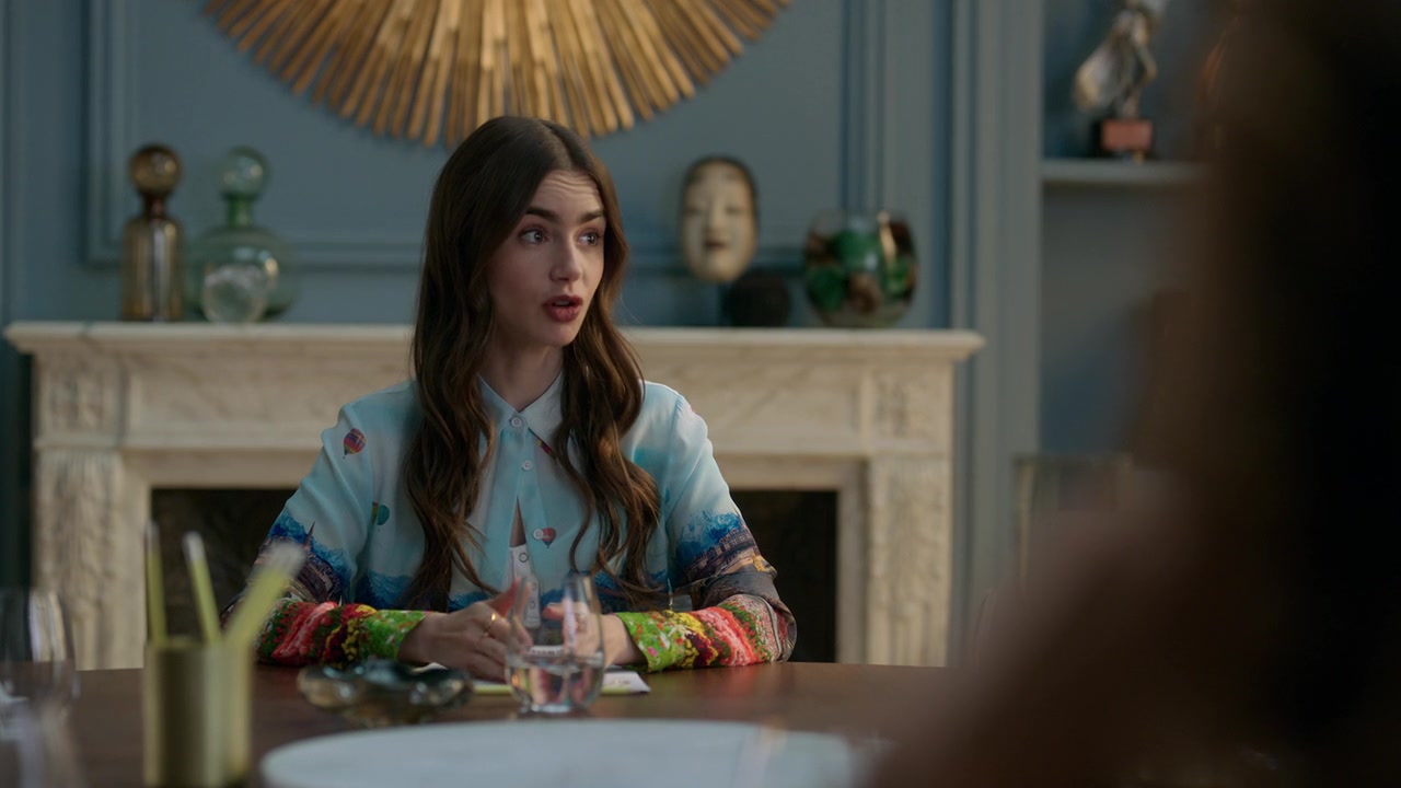 Emily_in_Paris_S01E01_Emily_in_Paris_720p_NF_WEB-DL_DDP5_1_x264-BTN_1258.jpg