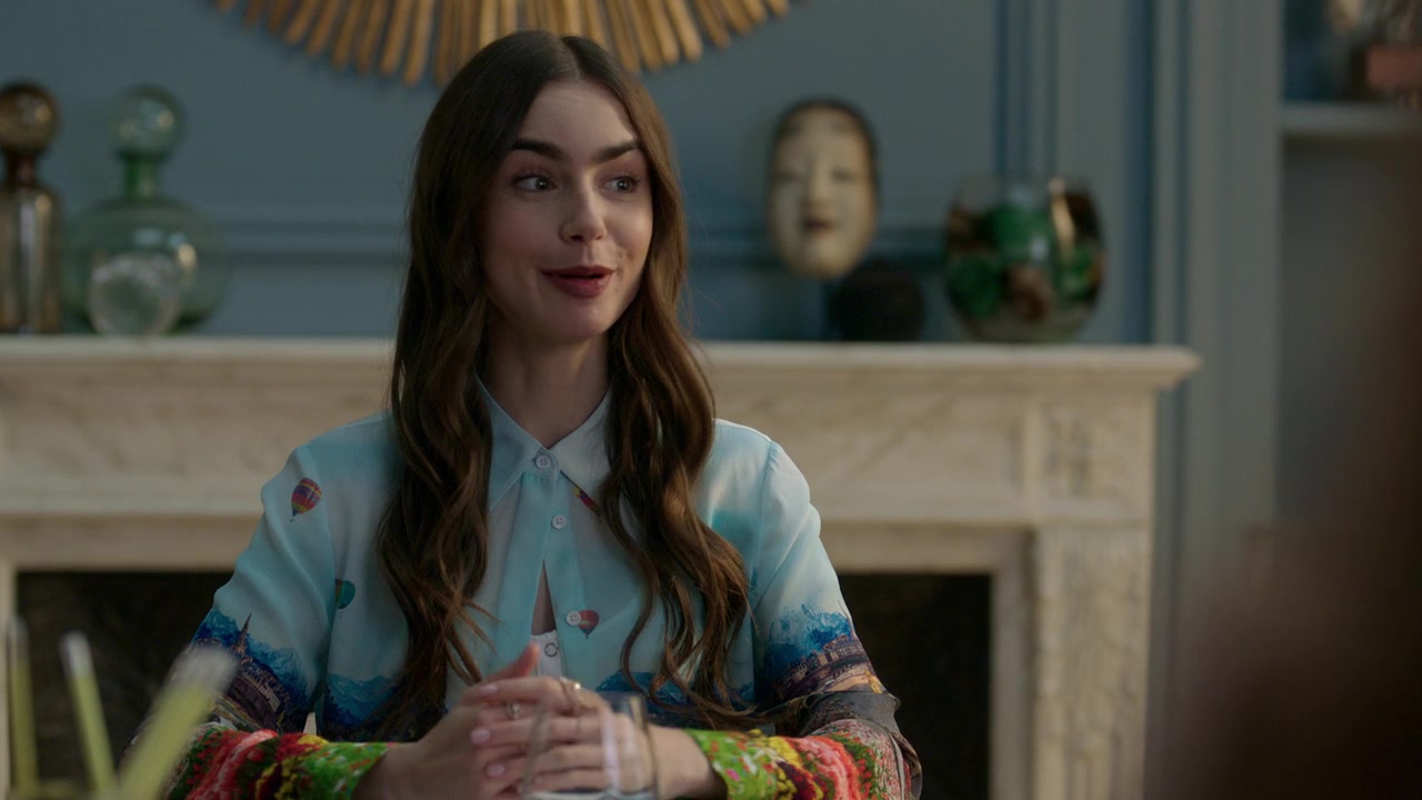 Emily_in_Paris_S01E01_Emily_in_Paris_720p_NF_WEB-DL_DDP5_1_x264-BTN_1279.jpg