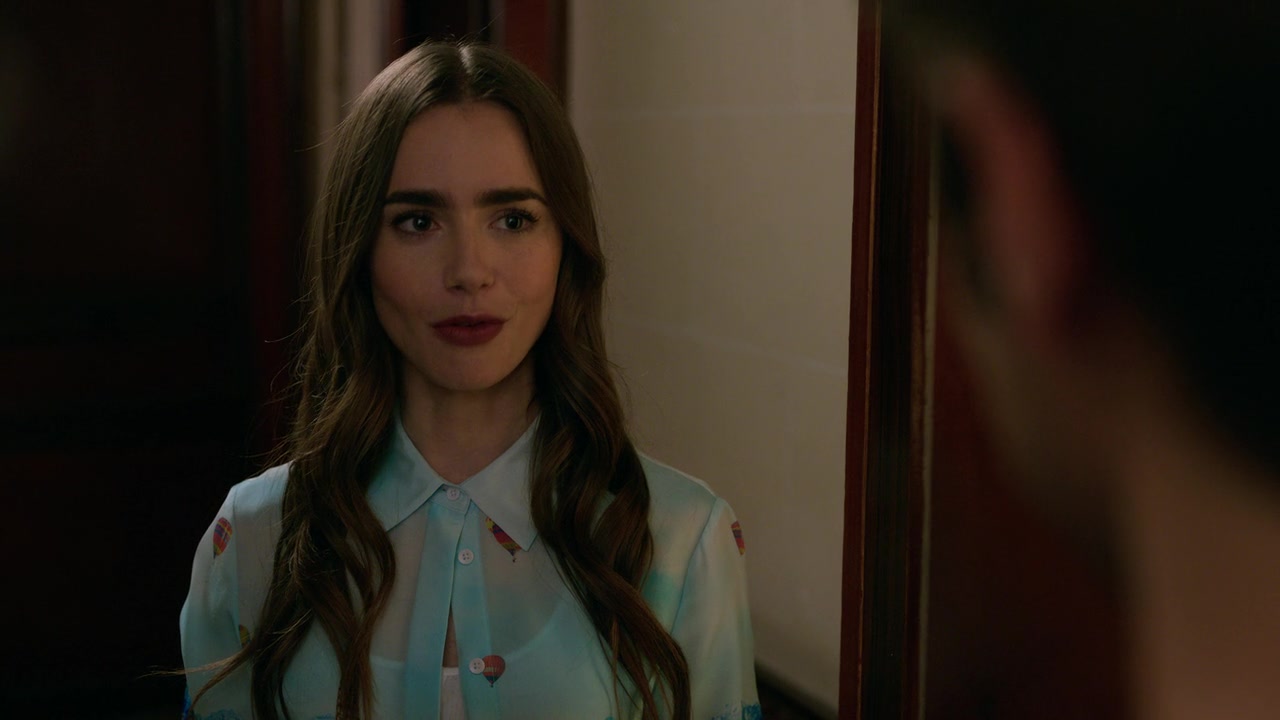 Emily_in_Paris_S01E01_Emily_in_Paris_720p_NF_WEB-DL_DDP5_1_x264-BTN_1510.jpg