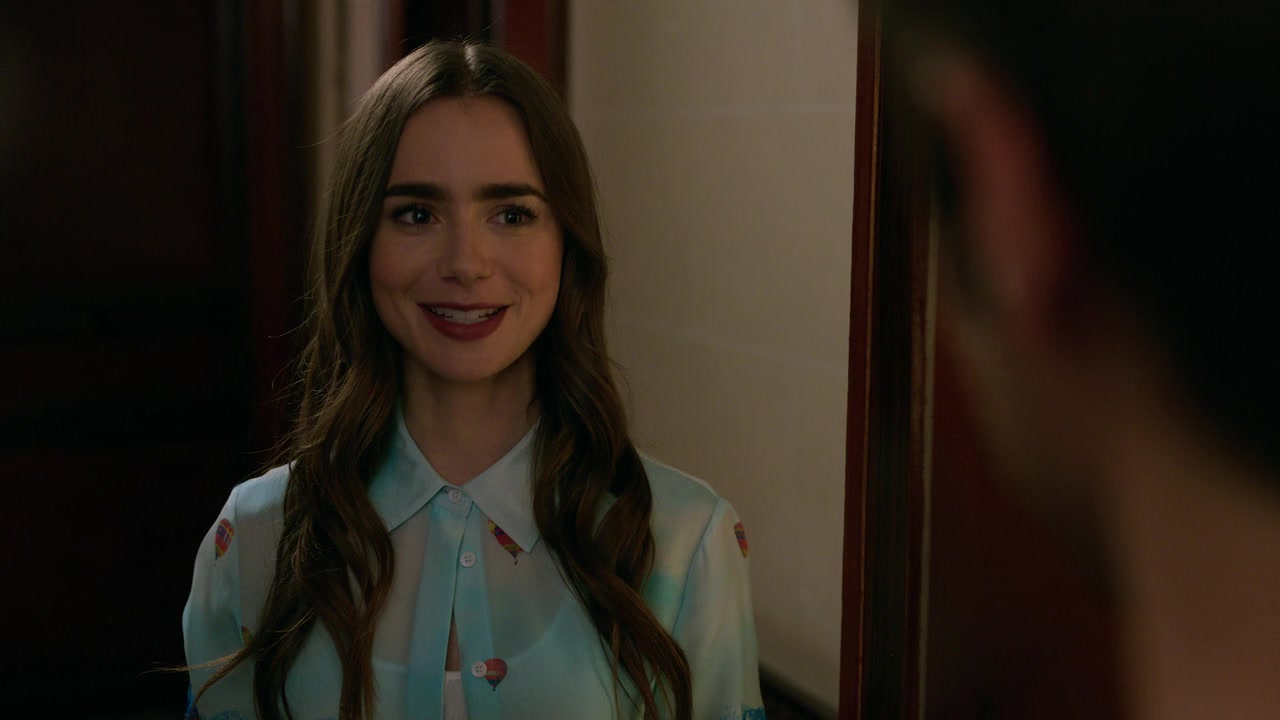 Emily_in_Paris_S01E01_Emily_in_Paris_720p_NF_WEB-DL_DDP5_1_x264-BTN_1511.jpg