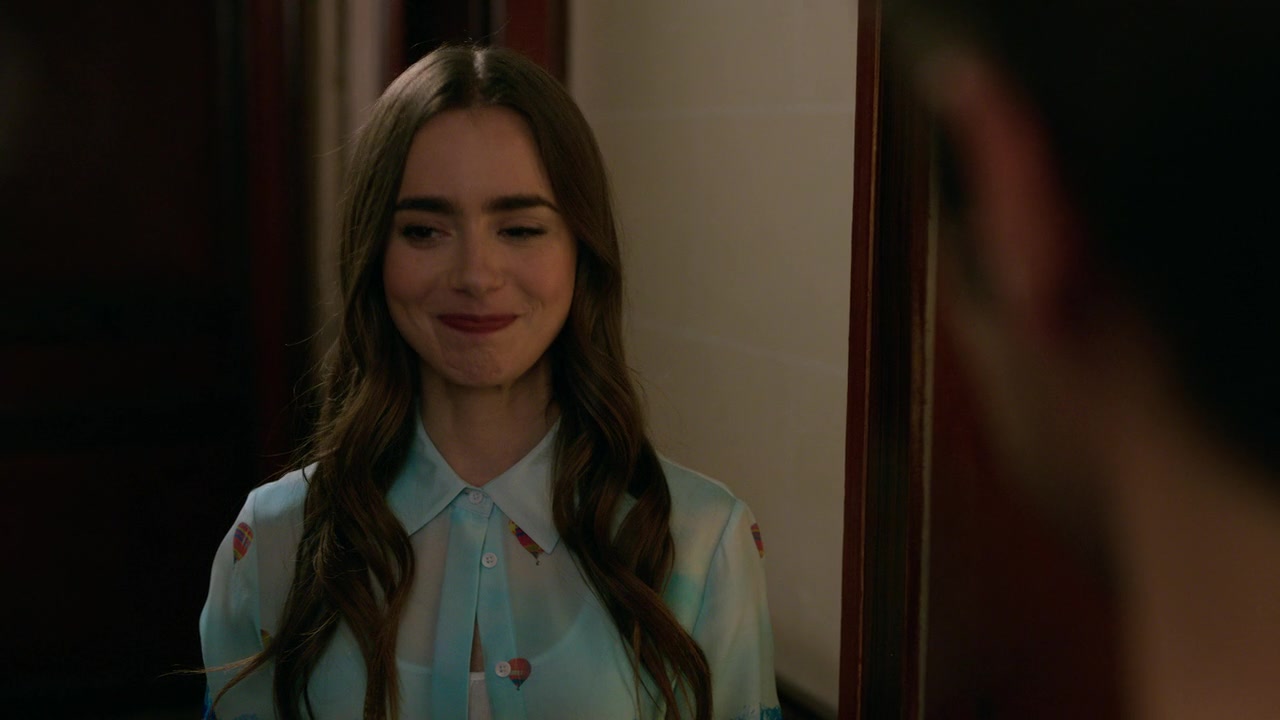 Emily_in_Paris_S01E01_Emily_in_Paris_720p_NF_WEB-DL_DDP5_1_x264-BTN_1512.jpg