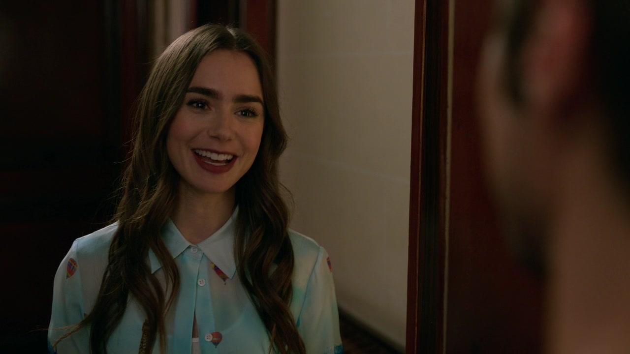 Emily_in_Paris_S01E01_Emily_in_Paris_720p_NF_WEB-DL_DDP5_1_x264-BTN_1519.jpg
