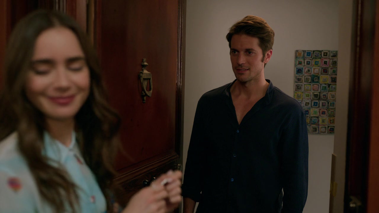 Emily_in_Paris_S01E01_Emily_in_Paris_720p_NF_WEB-DL_DDP5_1_x264-BTN_1550.jpg Emily_in_Paris_S01E01_Emily_in_Paris_720p_NF_WEB-DL_DDP5_1_x264-BTN_1550.jpg