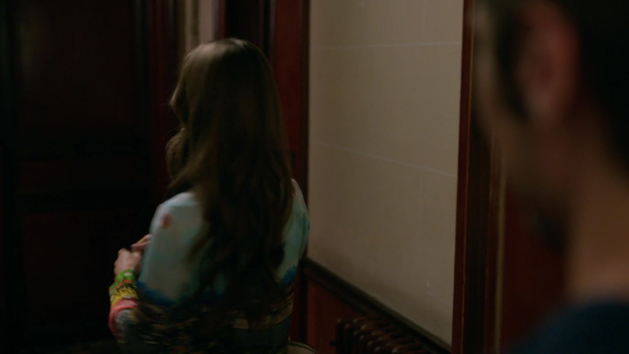 Emily_in_Paris_S01E01_Emily_in_Paris_720p_NF_WEB-DL_DDP5_1_x264-BTN_1553.jpg Emily_in_Paris_S01E01_Emily_in_Paris_720p_NF_WEB-DL_DDP5_1_x264-BTN_1553.jpg