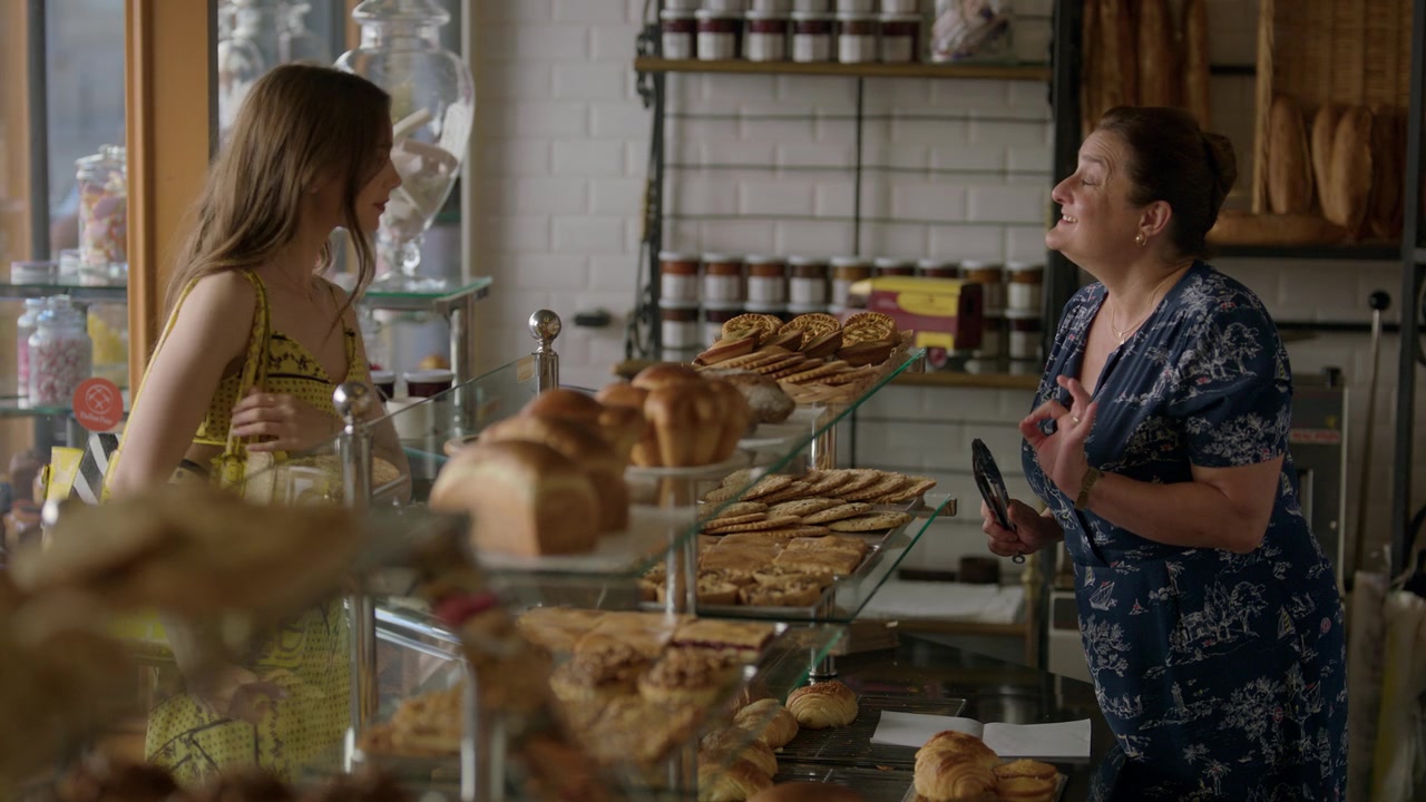 Emily_in_Paris_S01E01_Emily_in_Paris_720p_NF_WEB-DL_DDP5_1_x264-BTN_1597.jpg Emily_in_Paris_S01E01_Emily_in_Paris_720p_NF_WEB-DL_DDP5_1_x264-BTN_1597.jpg