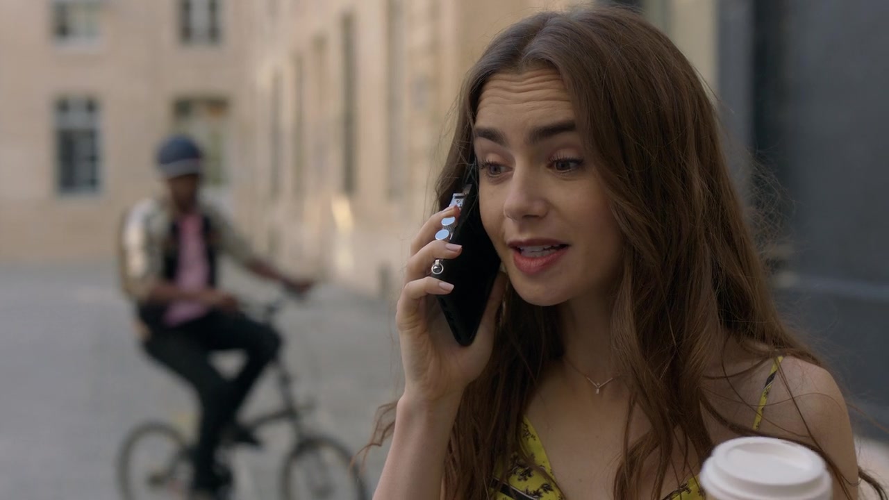 Emily_in_Paris_S01E01_Emily_in_Paris_720p_NF_WEB-DL_DDP5_1_x264-BTN_1736.jpg