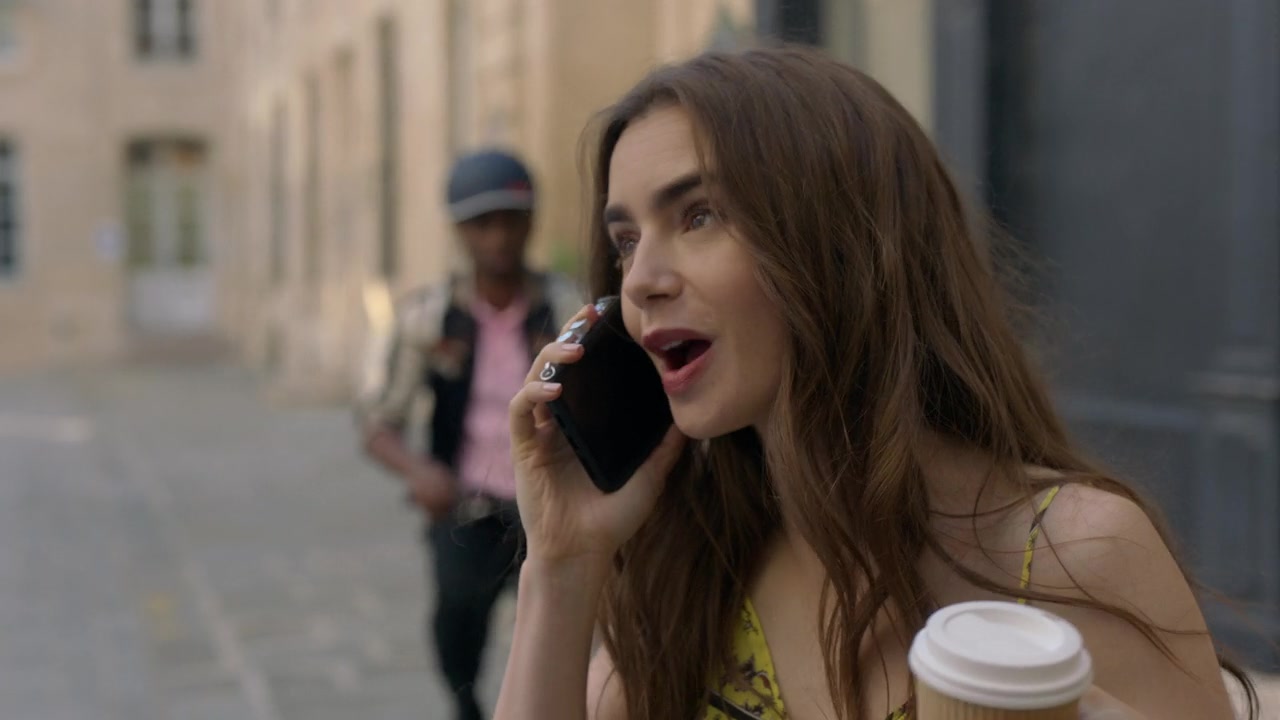 Emily_in_Paris_S01E01_Emily_in_Paris_720p_NF_WEB-DL_DDP5_1_x264-BTN_1738.jpg