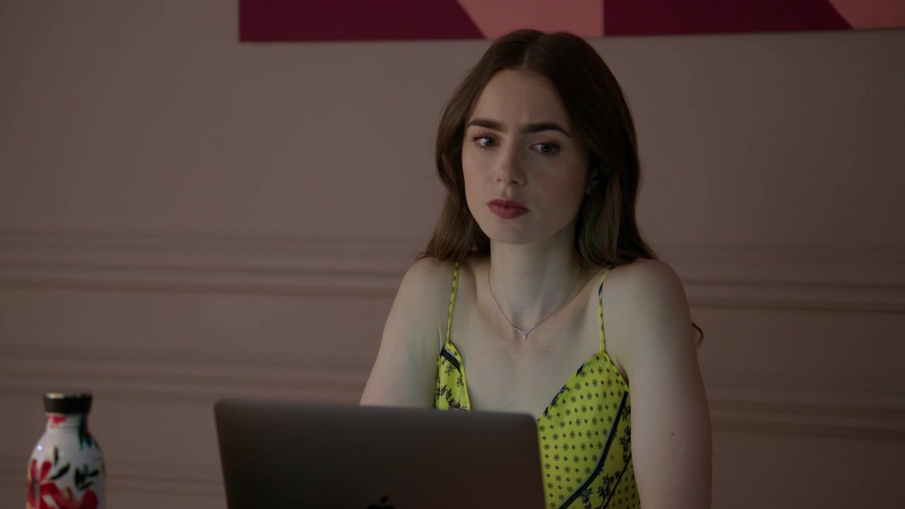 Emily_in_Paris_S01E01_Emily_in_Paris_720p_NF_WEB-DL_DDP5_1_x264-BTN_1875.jpg Emily_in_Paris_S01E01_Emily_in_Paris_720p_NF_WEB-DL_DDP5_1_x264-BTN_1875.jpg