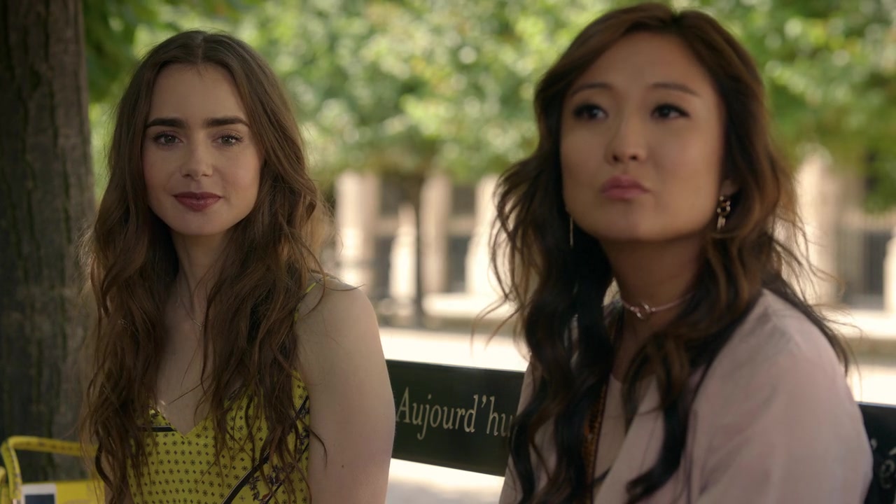 Emily_in_Paris_S01E01_Emily_in_Paris_720p_NF_WEB-DL_DDP5_1_x264-BTN_2039.jpg