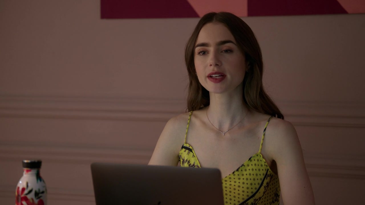 Emily_in_Paris_S01E01_Emily_in_Paris_720p_NF_WEB-DL_DDP5_1_x264-BTN_2150.jpg