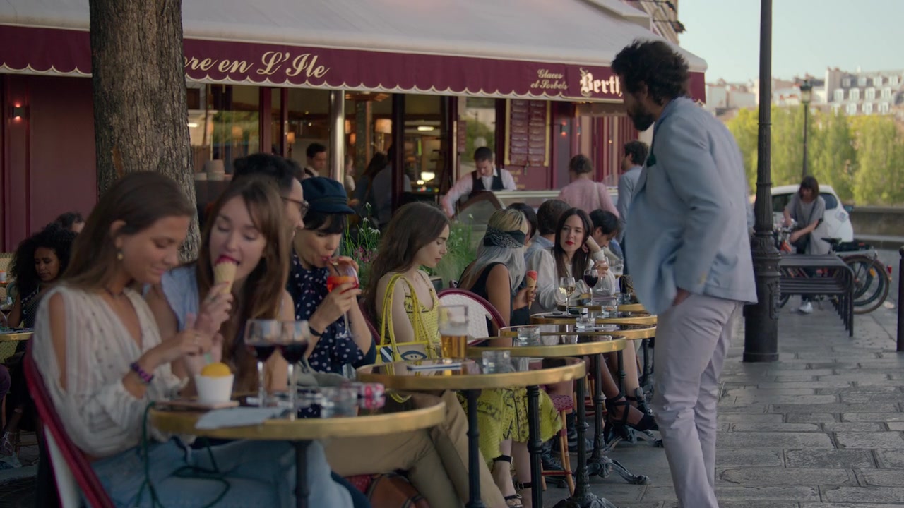 Emily_in_Paris_S01E01_Emily_in_Paris_720p_NF_WEB-DL_DDP5_1_x264-BTN_2251.jpg Emily_in_Paris_S01E01_Emily_in_Paris_720p_NF_WEB-DL_DDP5_1_x264-BTN_2251.jpg