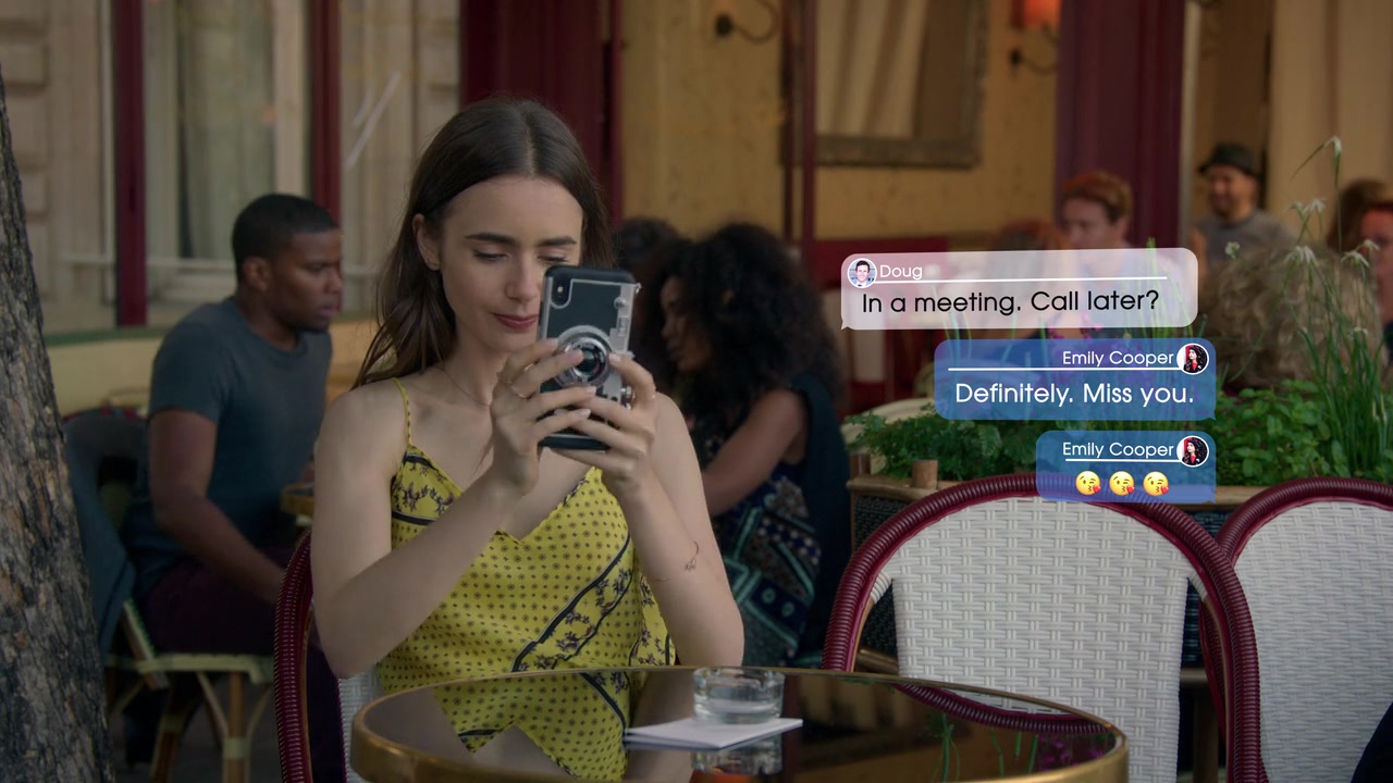 Emily_in_Paris_S01E01_Emily_in_Paris_720p_NF_WEB-DL_DDP5_1_x264-BTN_2312.jpg