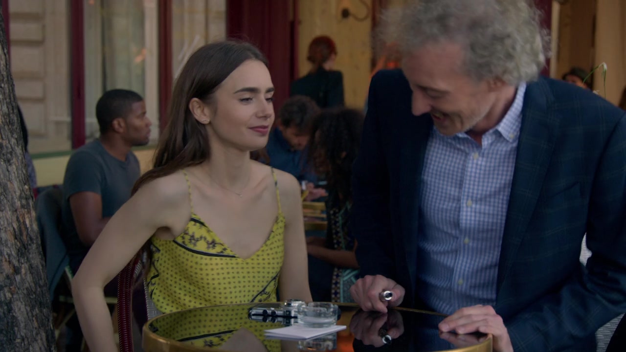Emily_in_Paris_S01E01_Emily_in_Paris_720p_NF_WEB-DL_DDP5_1_x264-BTN_2357.jpg