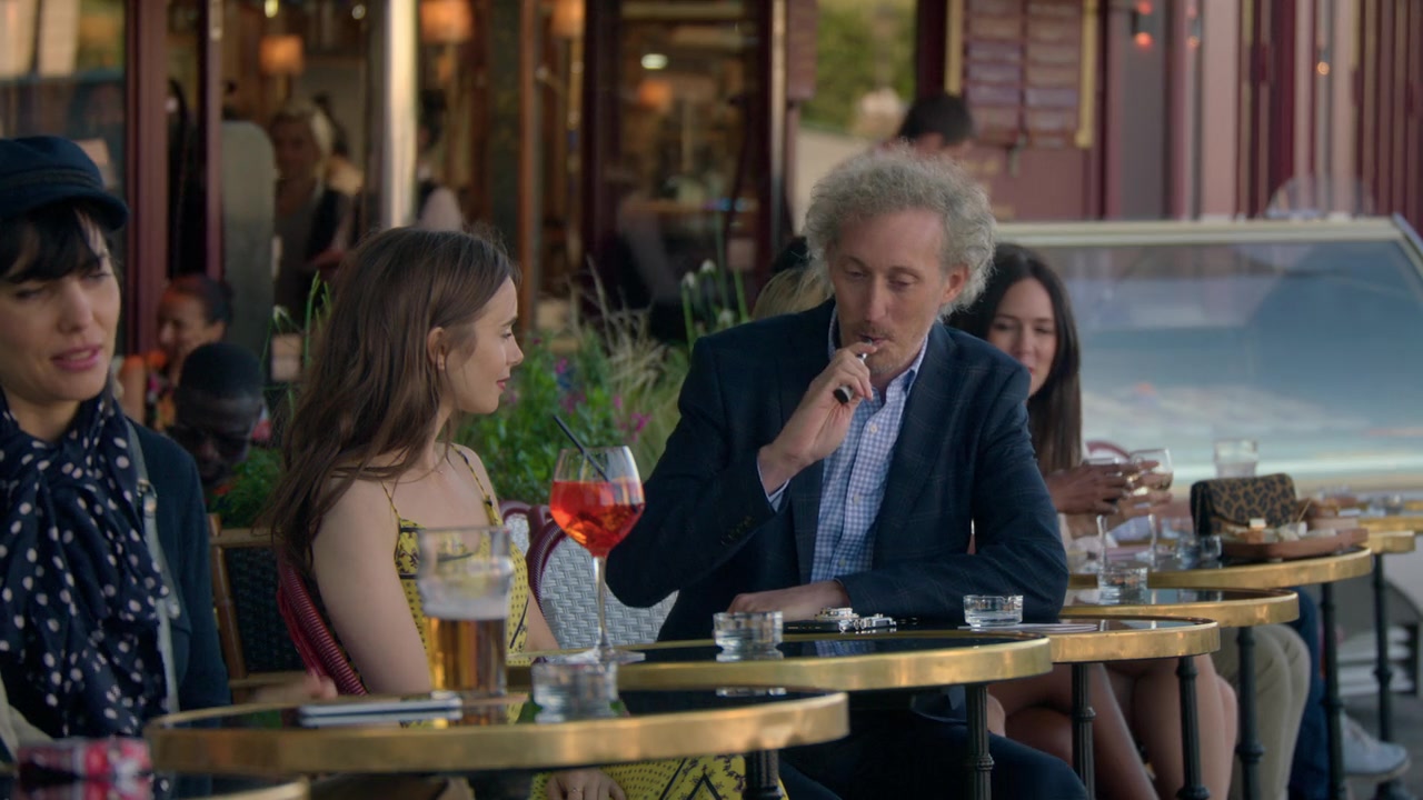 Emily_in_Paris_S01E01_Emily_in_Paris_720p_NF_WEB-DL_DDP5_1_x264-BTN_2361.jpg