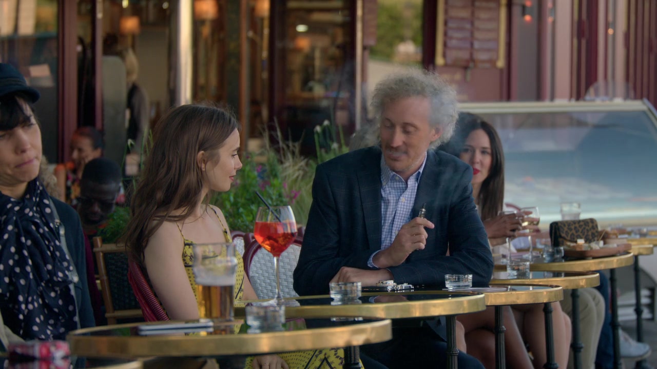 Emily_in_Paris_S01E01_Emily_in_Paris_720p_NF_WEB-DL_DDP5_1_x264-BTN_2363.jpg