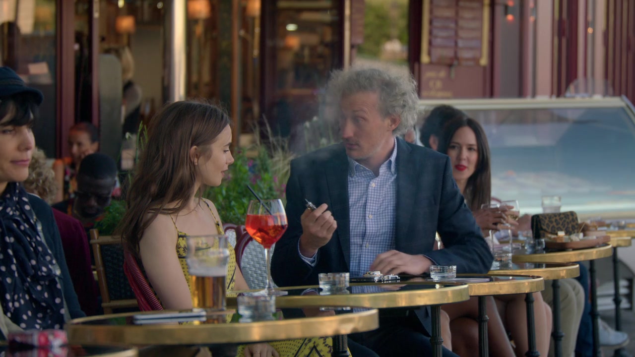 Emily_in_Paris_S01E01_Emily_in_Paris_720p_NF_WEB-DL_DDP5_1_x264-BTN_2364.jpg