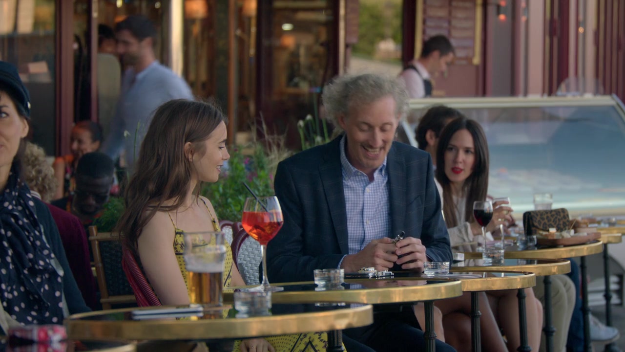 Emily_in_Paris_S01E01_Emily_in_Paris_720p_NF_WEB-DL_DDP5_1_x264-BTN_2368.jpg