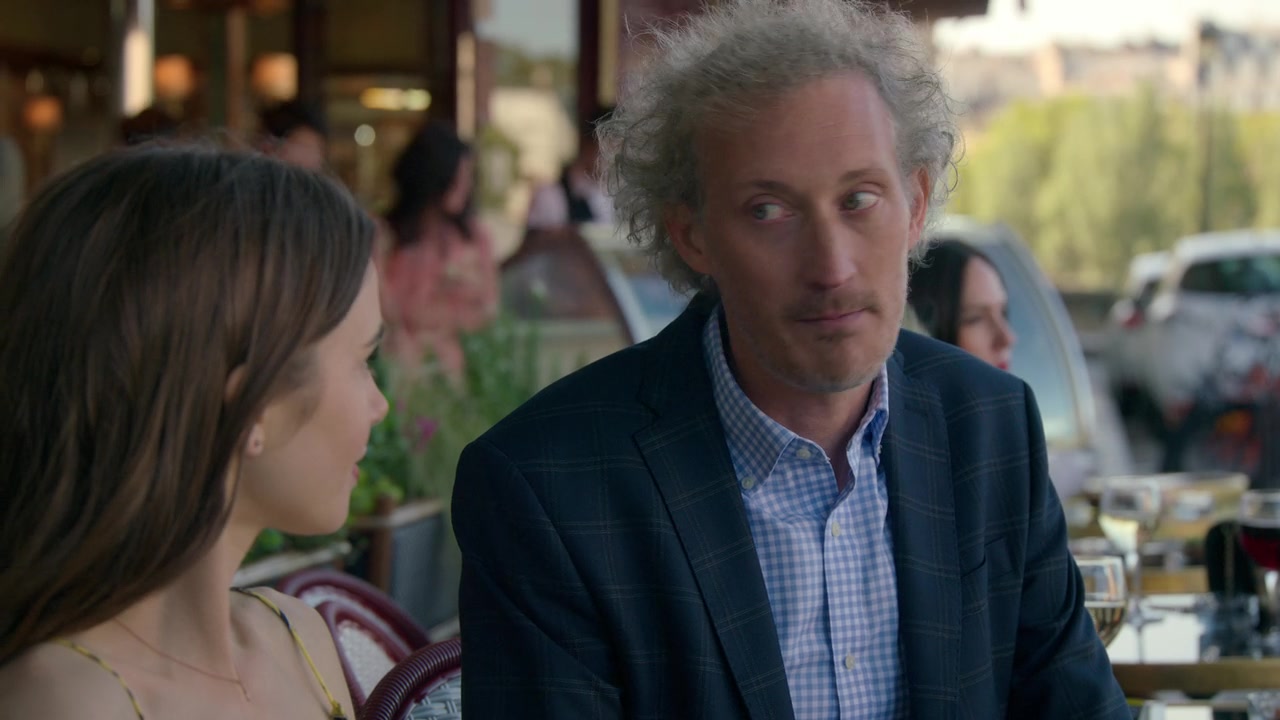 Emily_in_Paris_S01E01_Emily_in_Paris_720p_NF_WEB-DL_DDP5_1_x264-BTN_2386.jpg